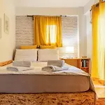 Downtown With Private Parking Casa vacanze *