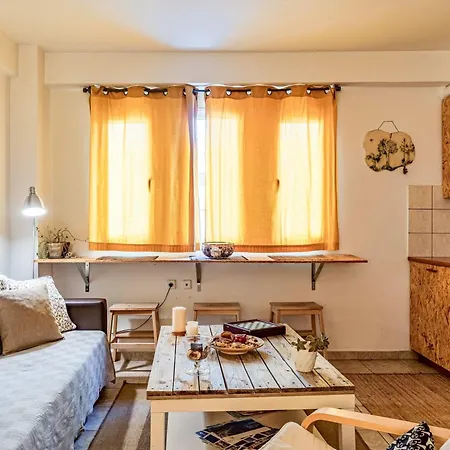 Downtown With Private Parking *