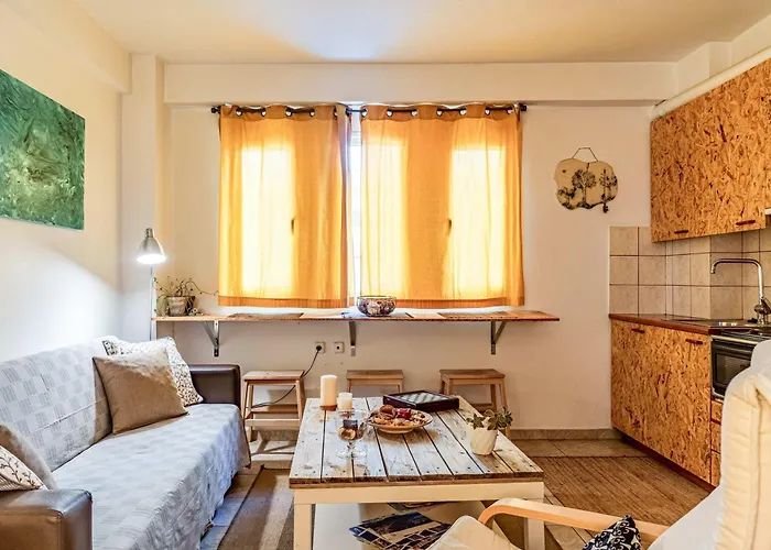 Downtown With Private Parking *