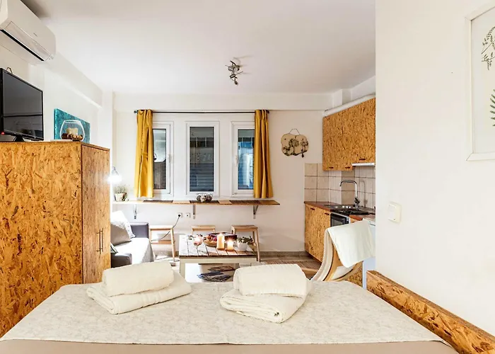 Downtown With Private Parking * Kalamata